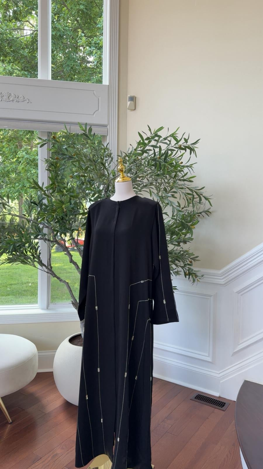 Black Abaya with White Beading – Elegant Modern Touch