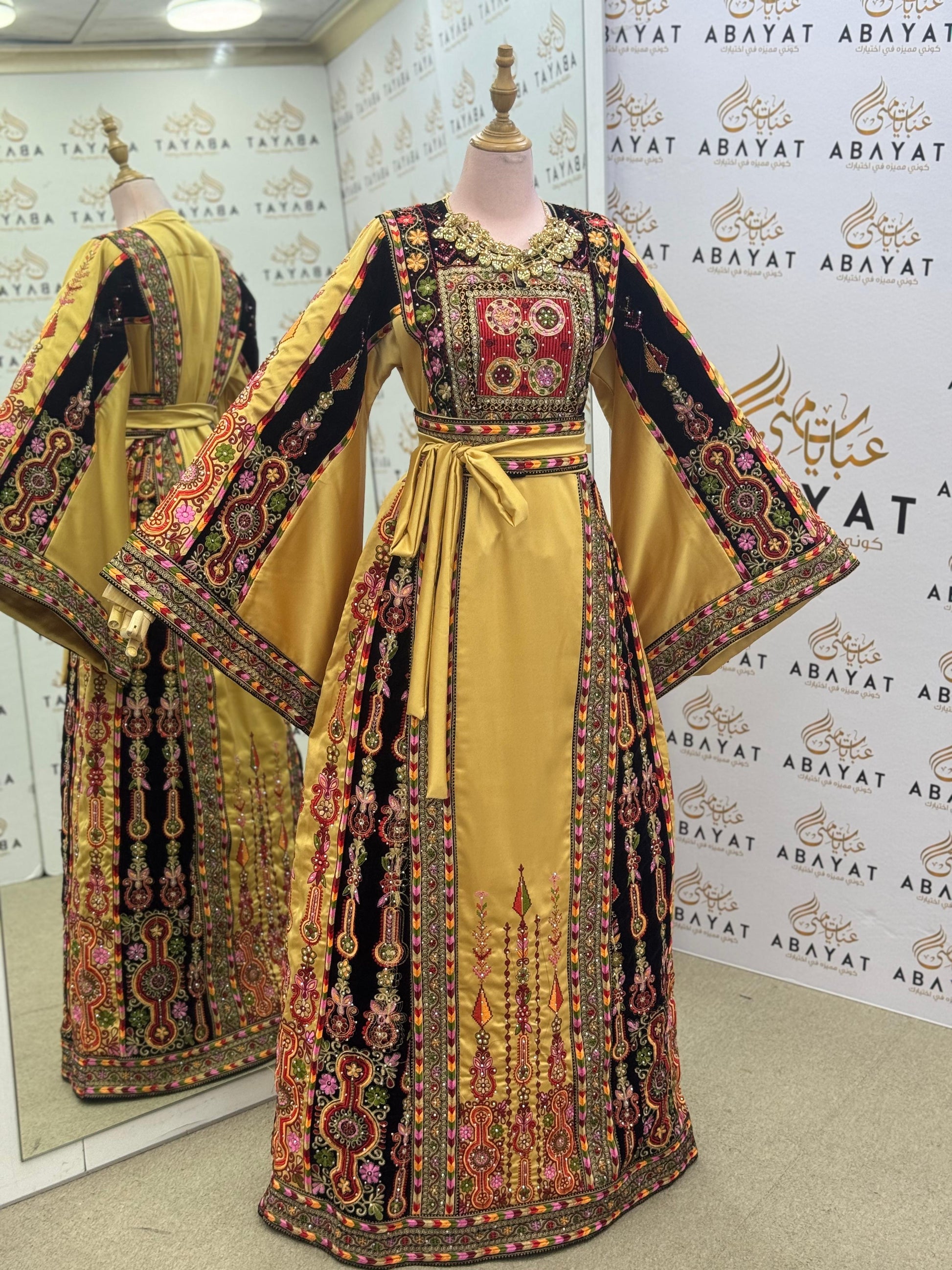 Premium Palestinian Malakah Thobe – Gold Satin & Black Velvet Embroidery
