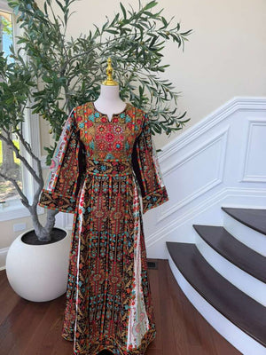 Embroidery Elegance Tatreez Thobe
