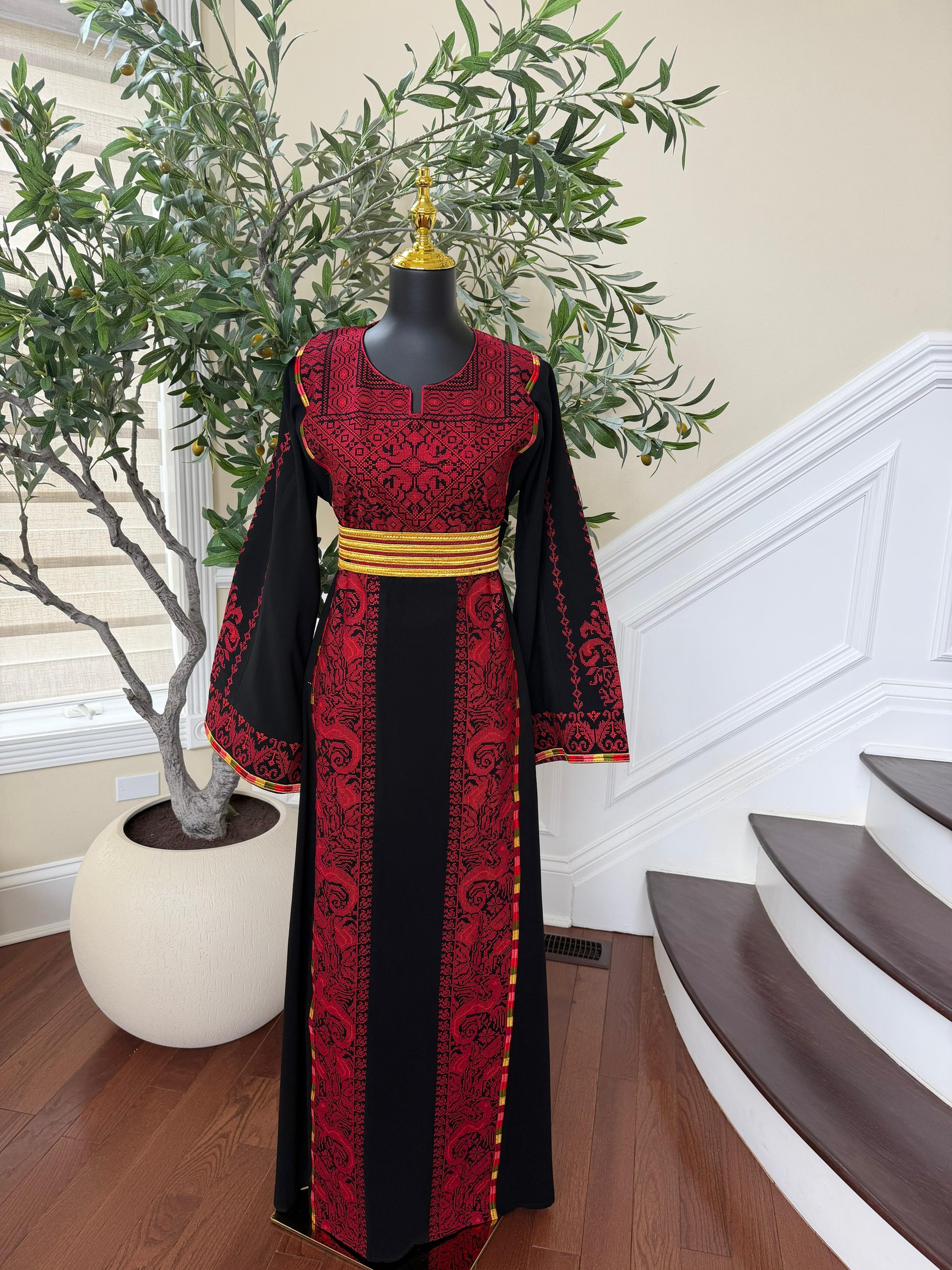 Traditional Tatreez Red Embroidery Thobe