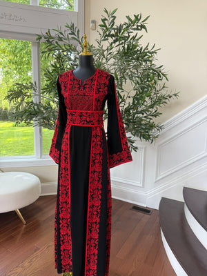 Elegant Red Tatreez Thobe / A