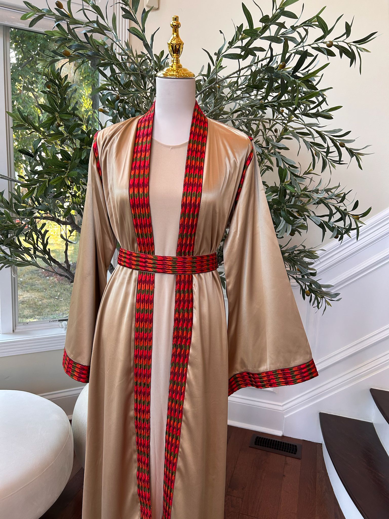 Golden Red Embroidery Tatreez Thobe