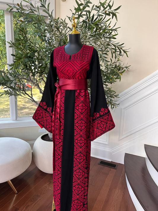 Black Elegance Red Tatreez Thobe