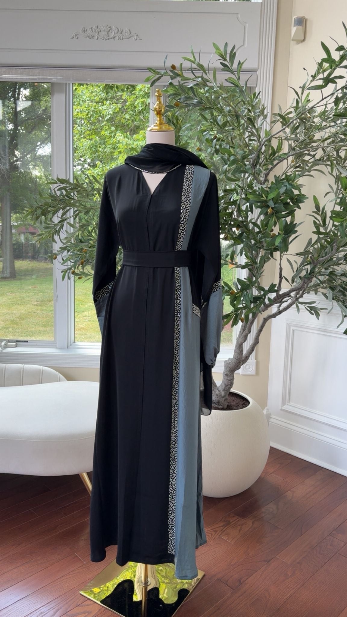 Elegant Black Abaya