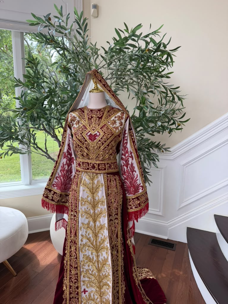 Royale Red Embroidery Tatreez Elegance Thobe