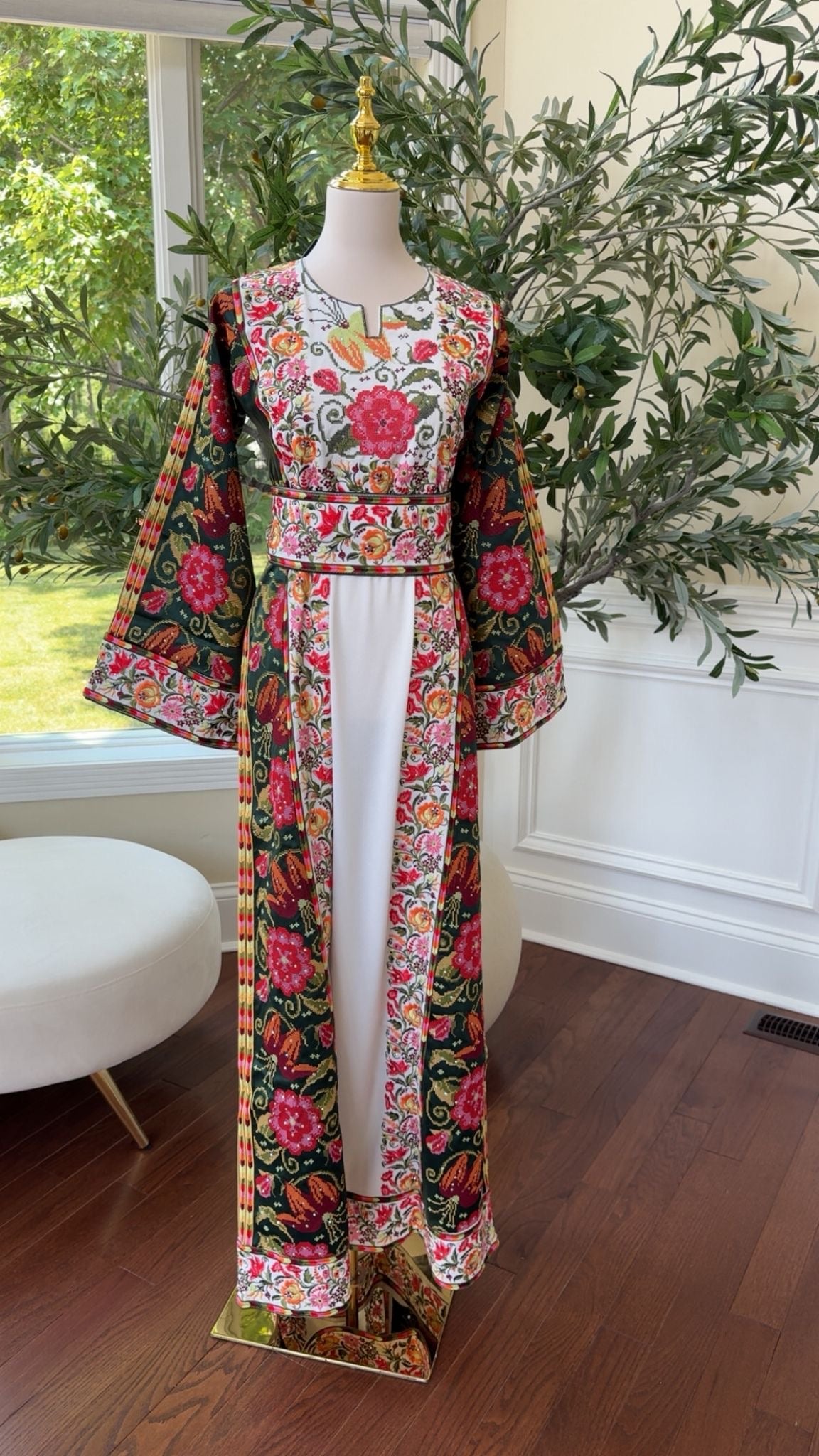 Embroidery Tatreez Floral Thobe /A