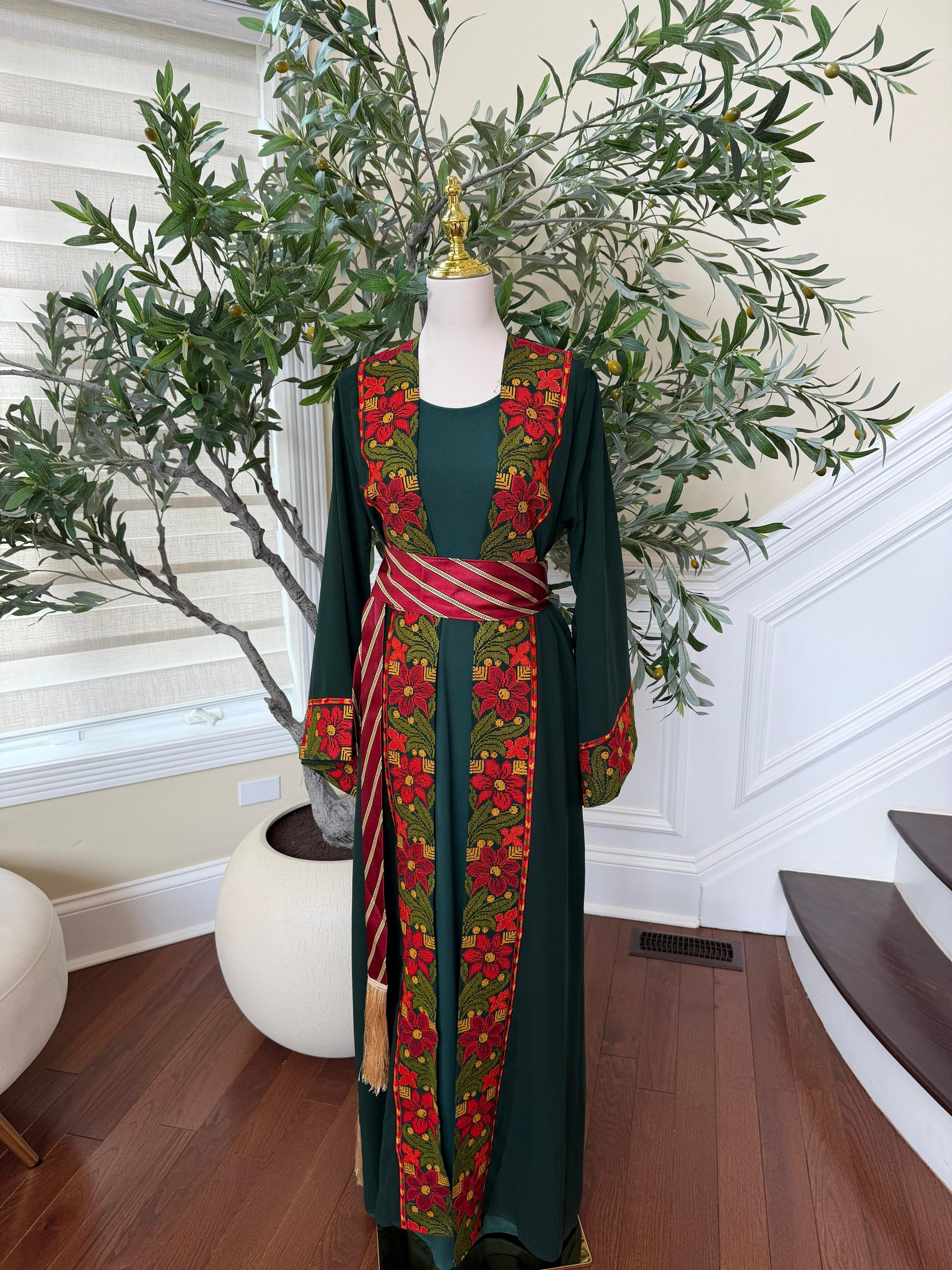 Green Embroidery Floral Tatreez Thobe