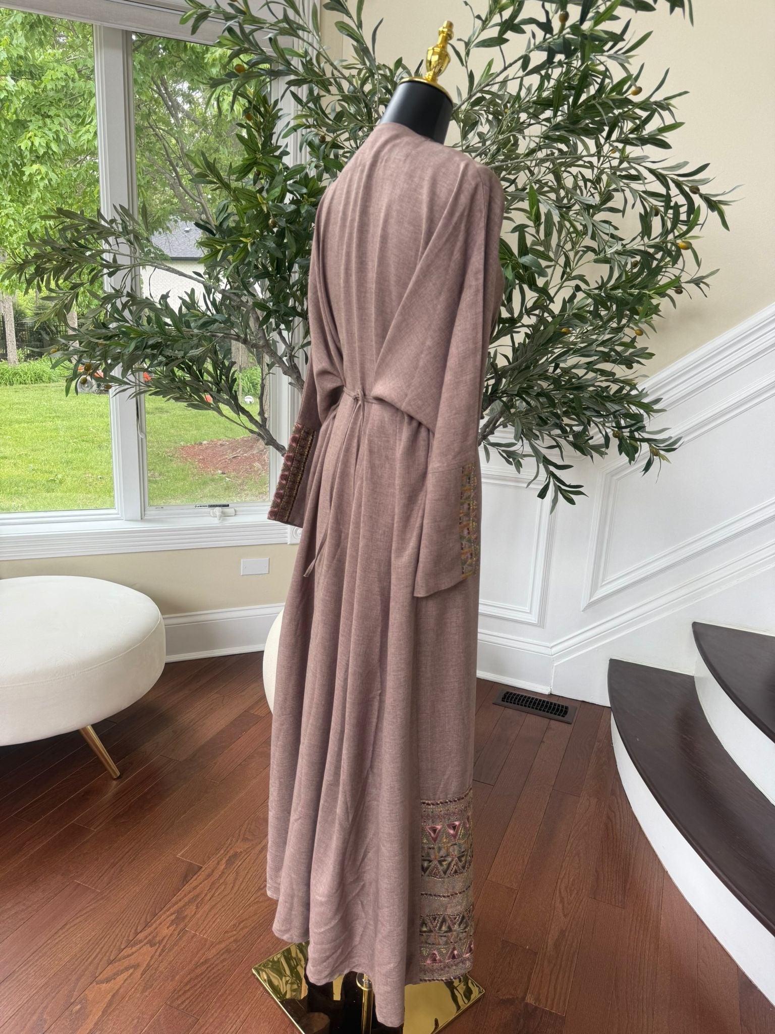 Elegant Tatreez Cardigan Abaya