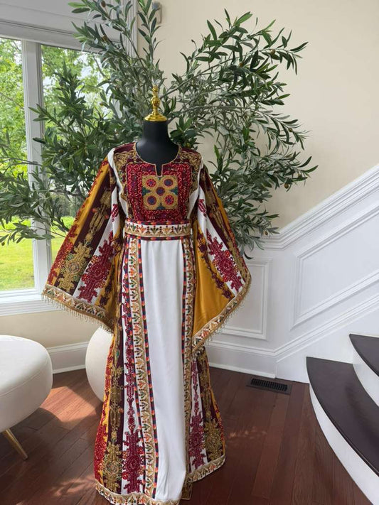 White Embroidery Tatreez Elegance Thobe