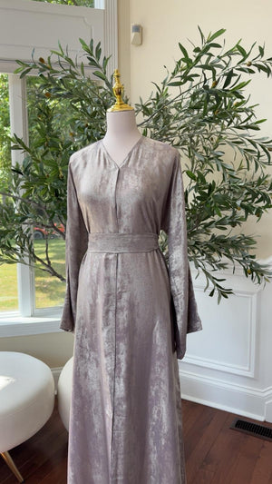Silver Lavender Glow Abaya
