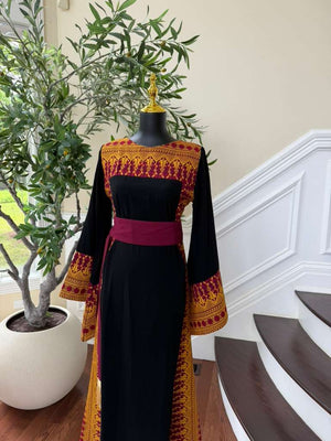 Black Embroidery Tatreez Elegance Thobe