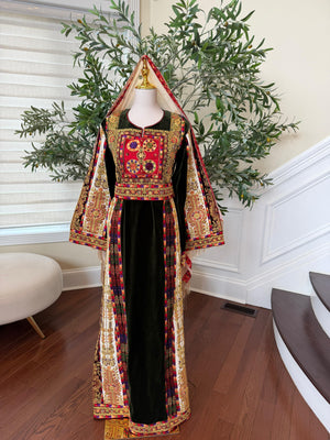 Velvet Green Embroidery Tatreez Thobe