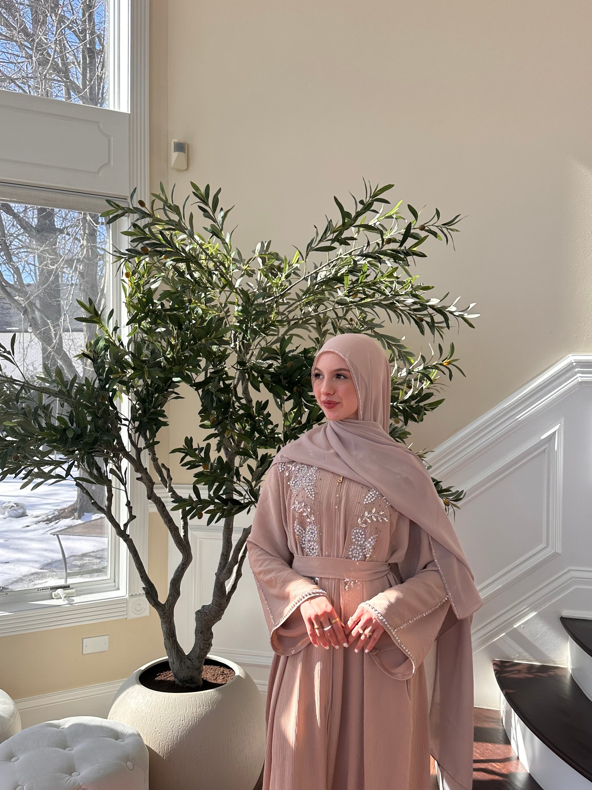 Floral Cream Charming Abaya