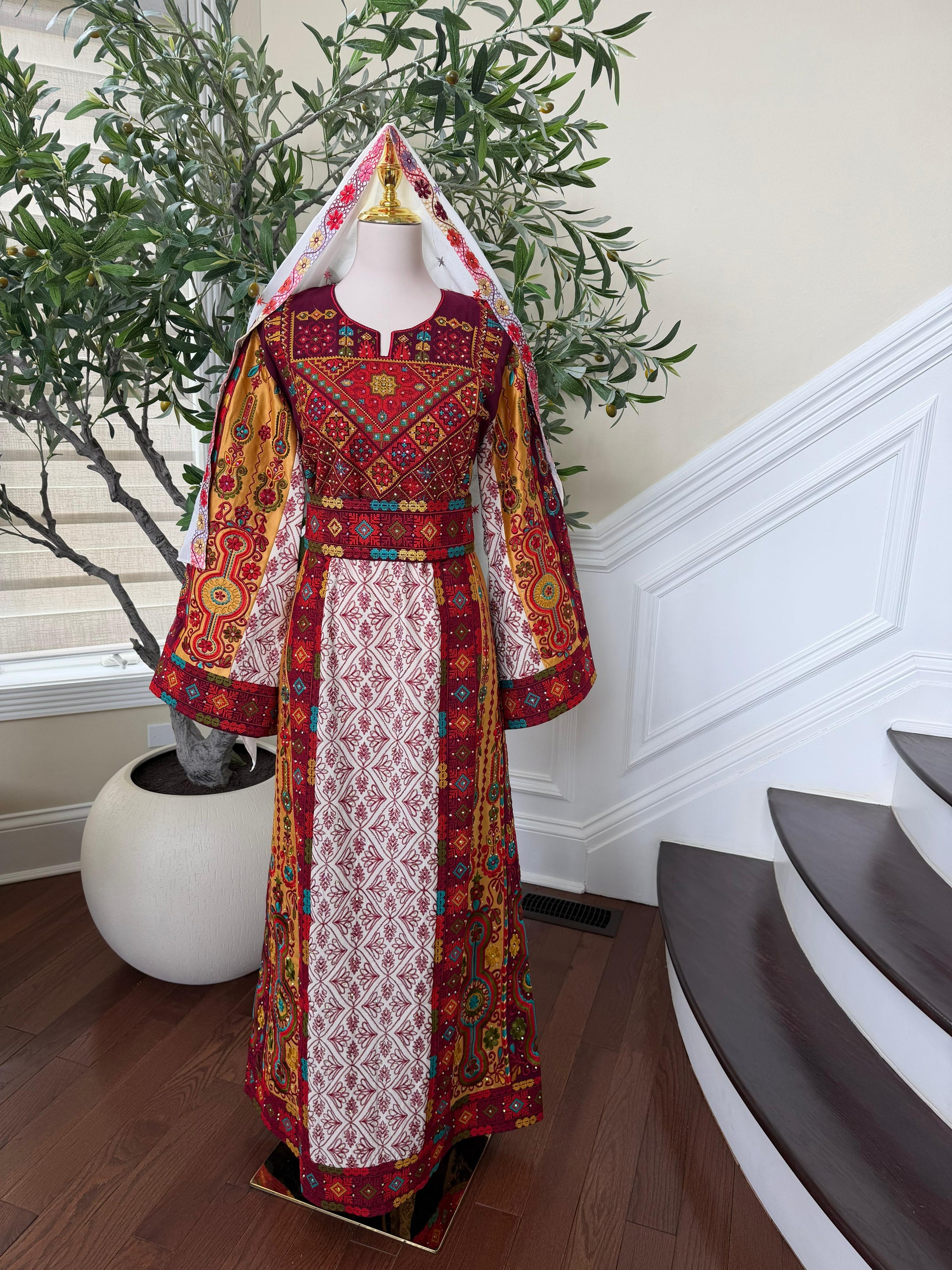 White Embroidery Tatreez Traditional Thobe