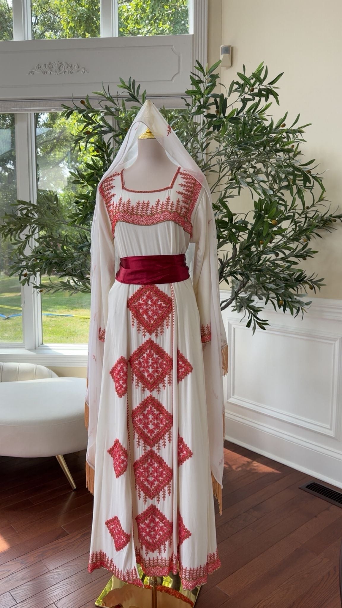 White Tatreez Red Thobe