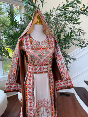 Traditional Elegance Embroidery Thobe