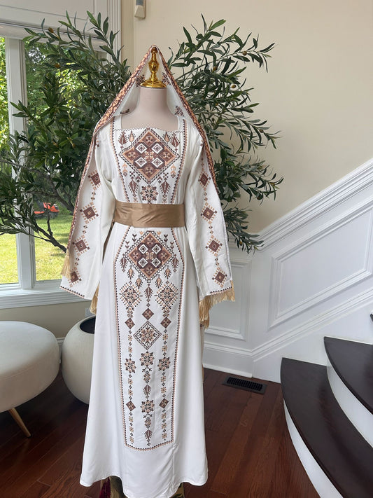 White Elegance Thobe Golden Tatreez Detail