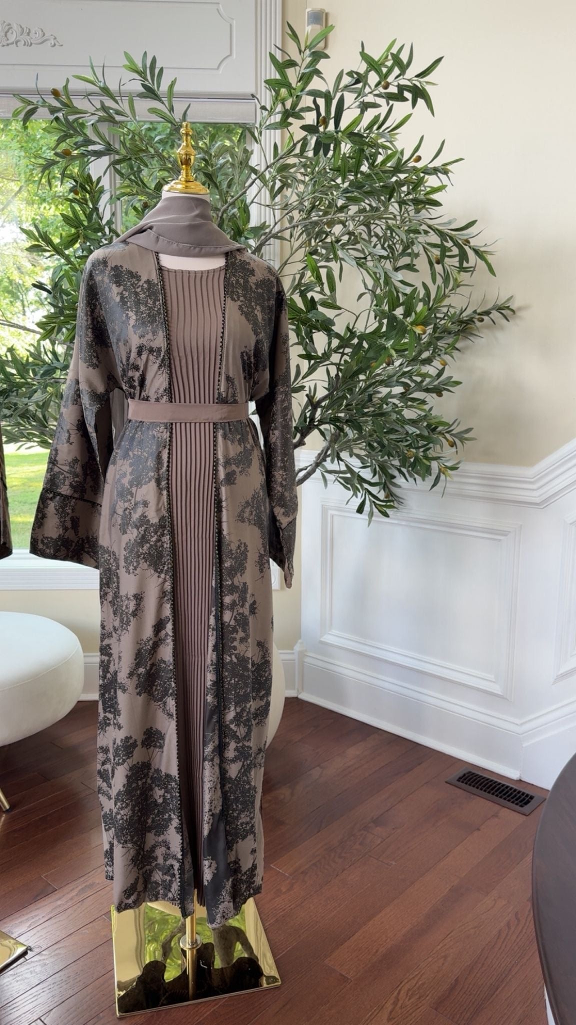 Neutral Toned Printed Design Abaya