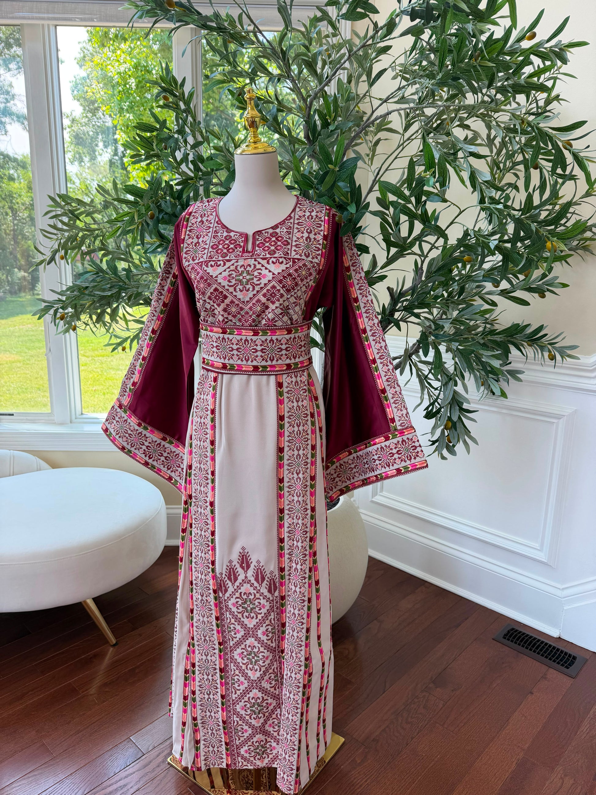 Cream Embroidery Tatreez Red Thobe