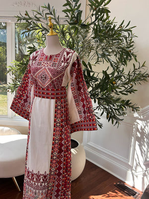 Cream Itamin Tatreez Red Elegance Thobe