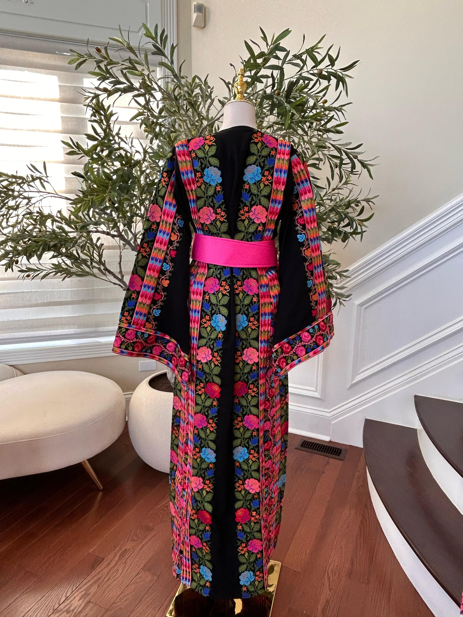 Black Floral Embroidered Tatreez Pink Thobe