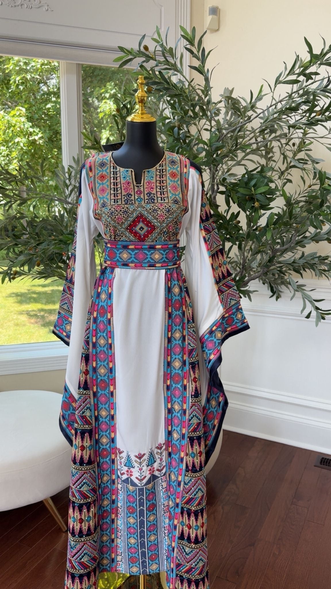 White Tatreez Embroidery Thobe/A