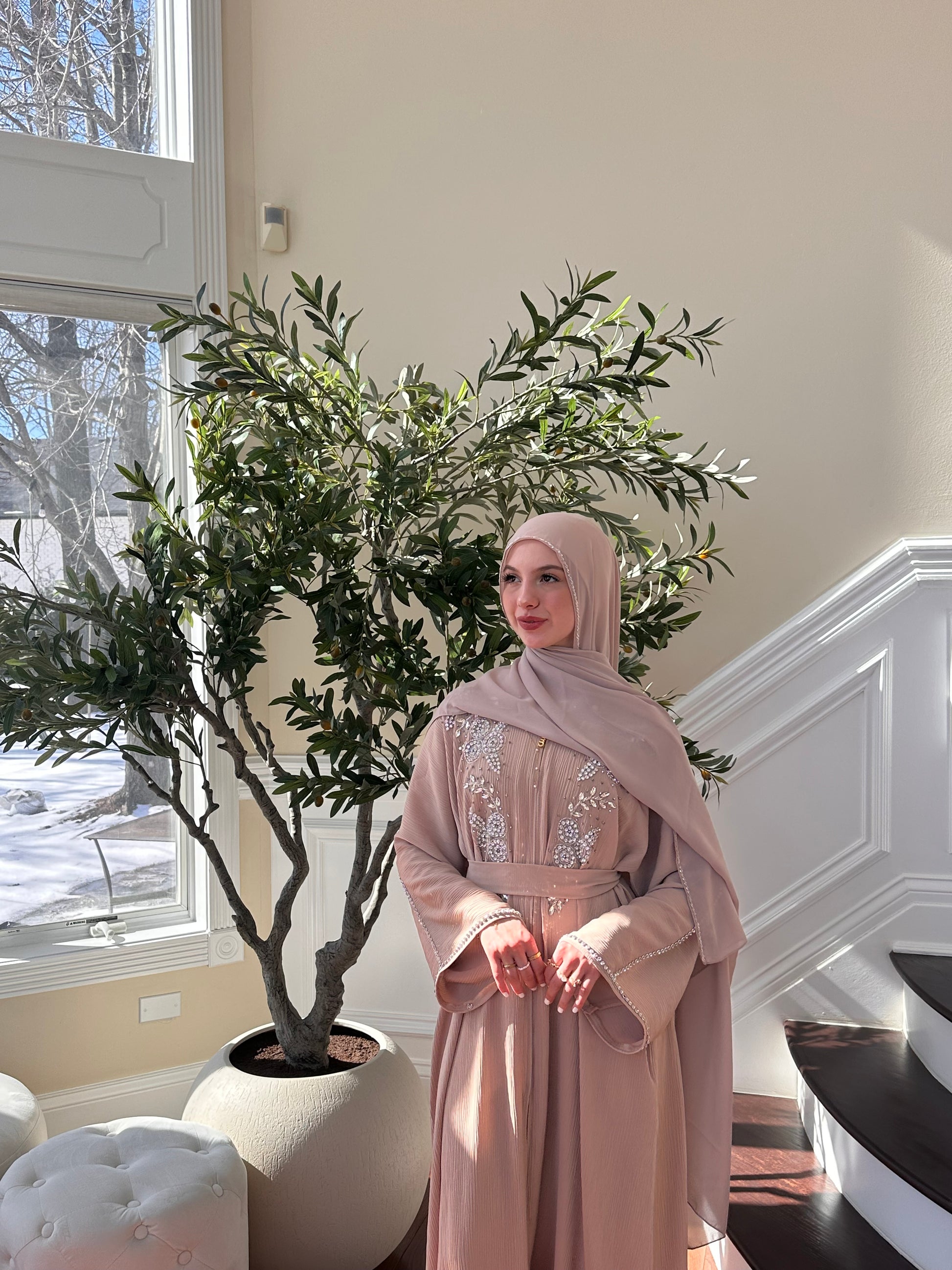 Floral Cream Charming Abaya