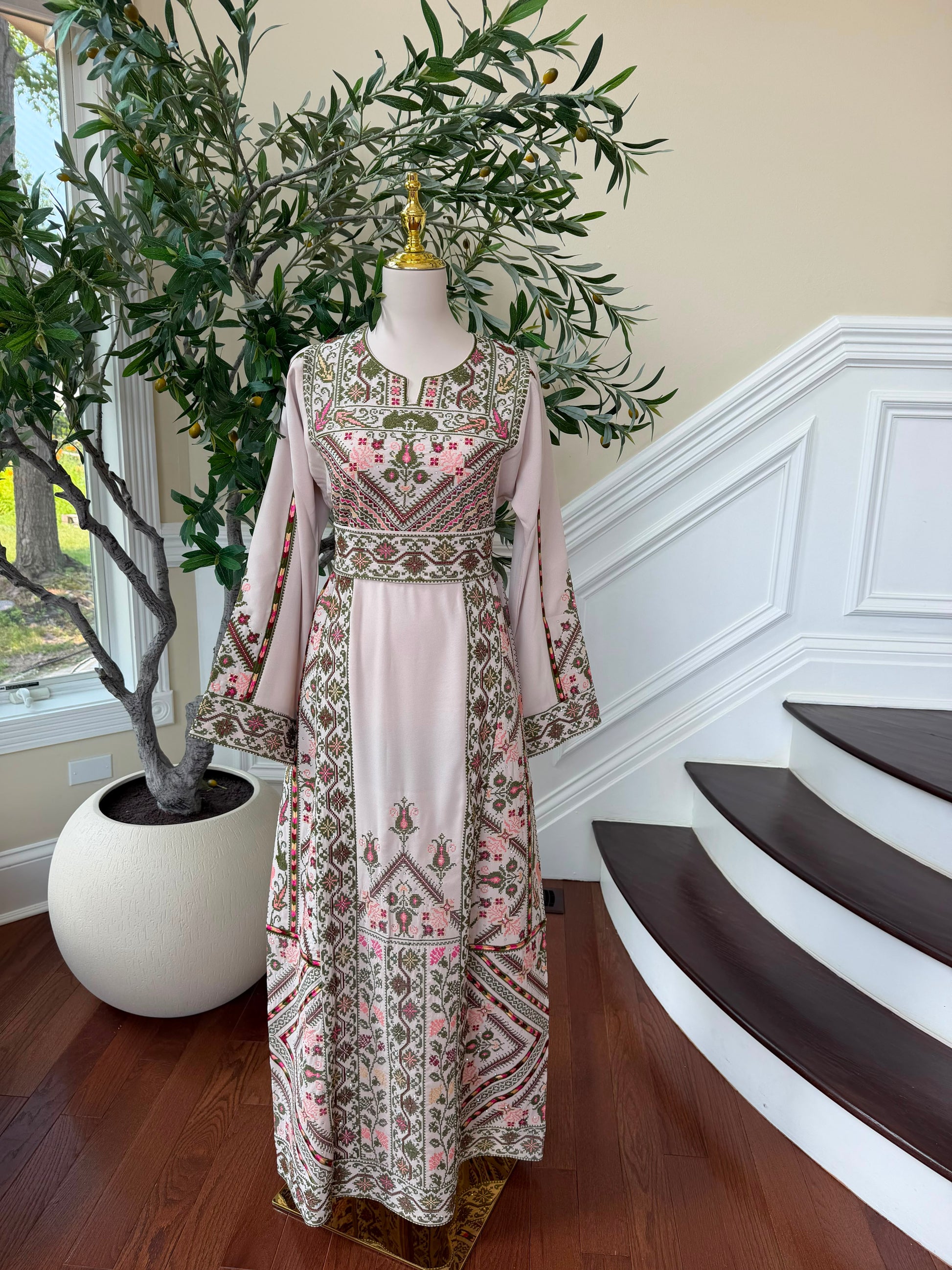 Cream Embroidery Green Tatreez Thobe