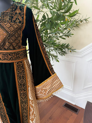 Velvet Green Embroidery Tatreez Thobe