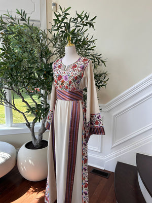 Cream Floral Embroidery Tatreez Thobe