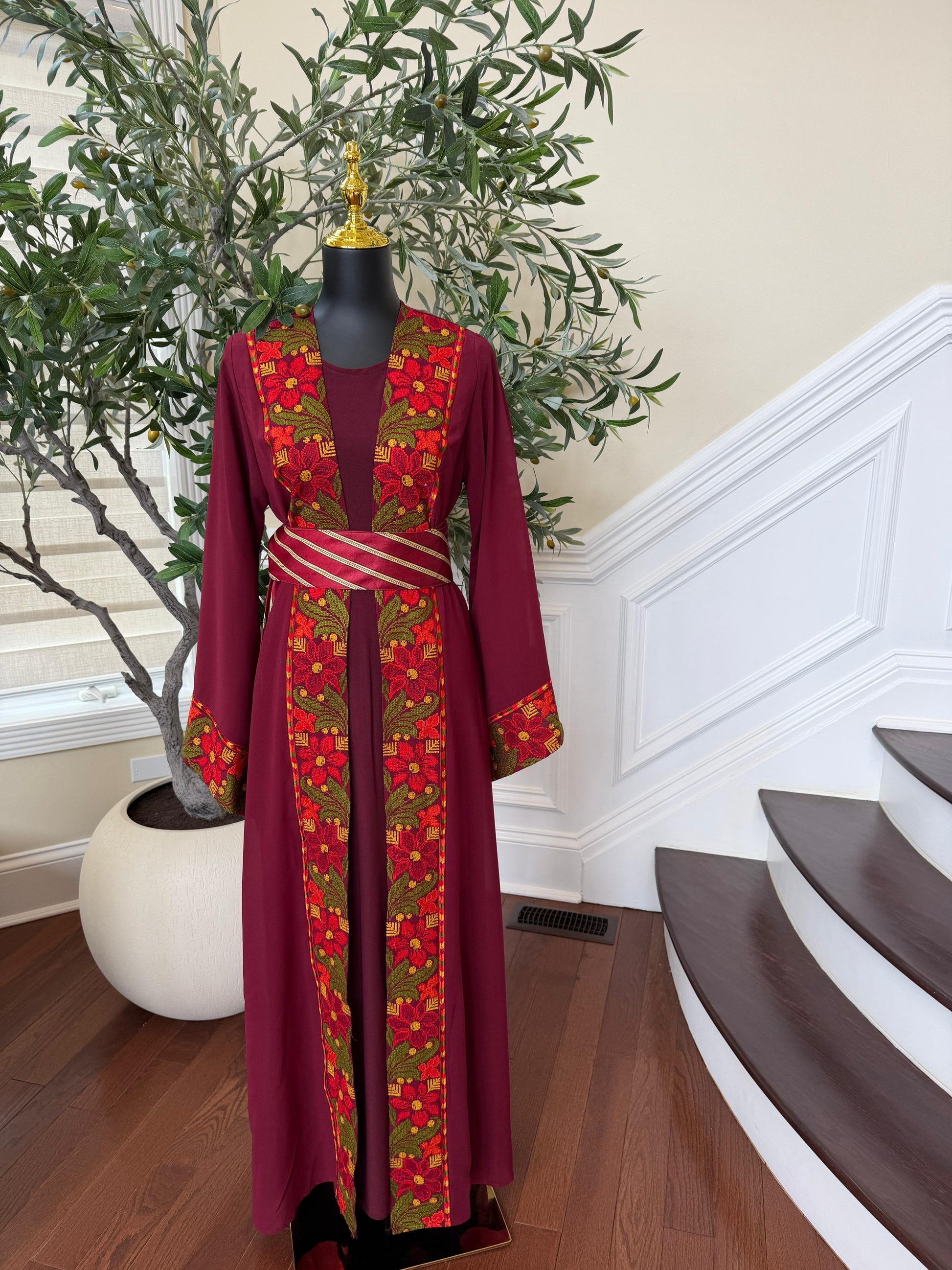 Red Embroidery Floral Tatreez Thobe