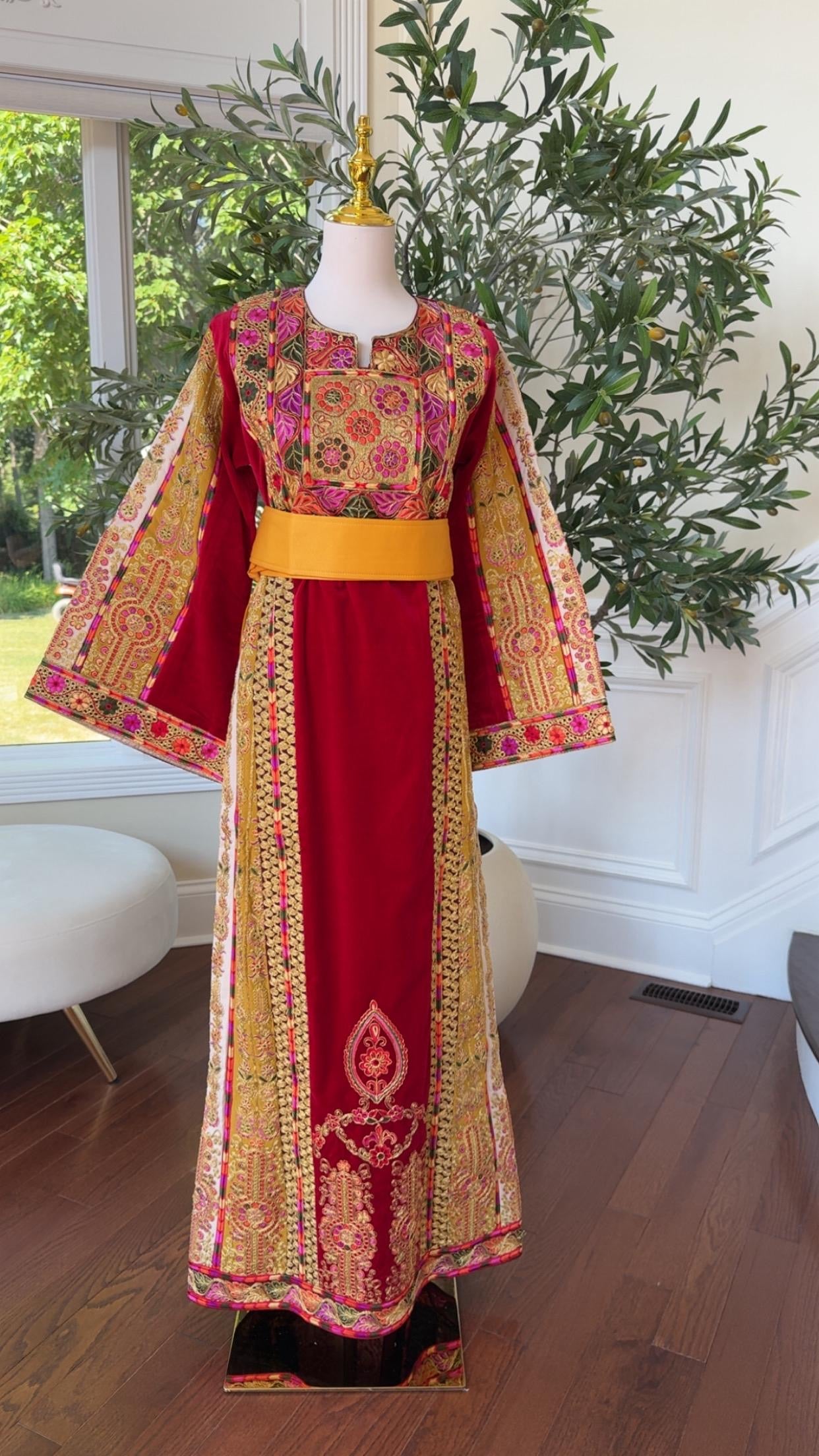 Burgundy Malaka Velvet Thobe