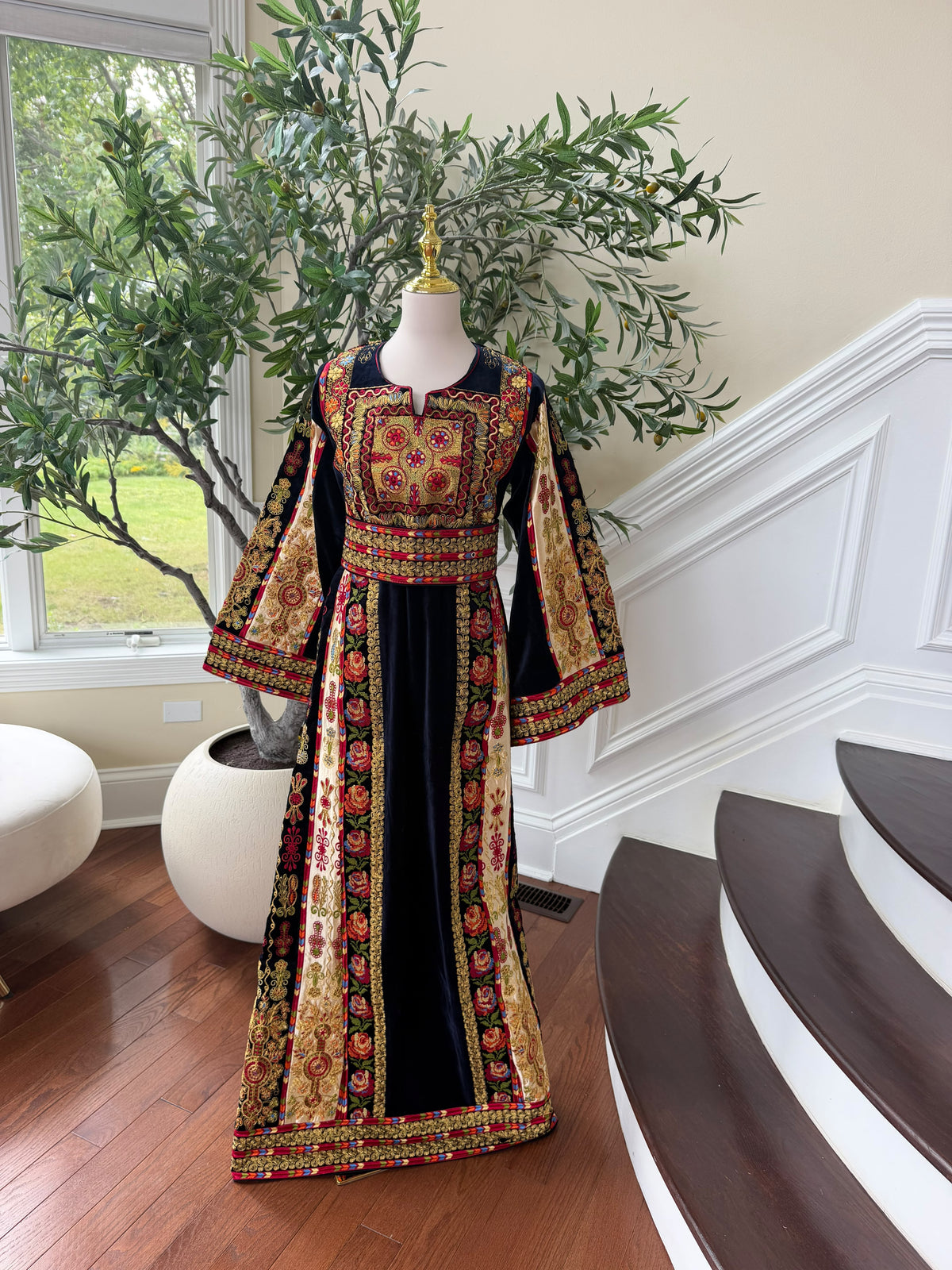 Navy Blue Embroidery Tatreez Thobe