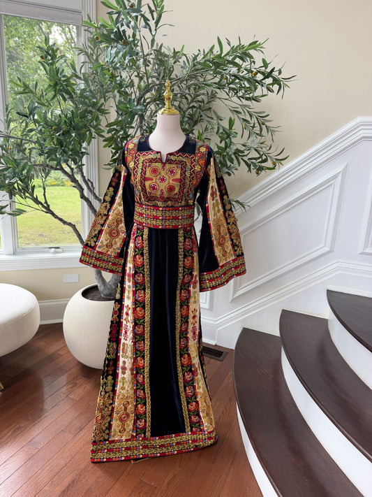 Navy Blue Embroidery Tatreez Thobe
