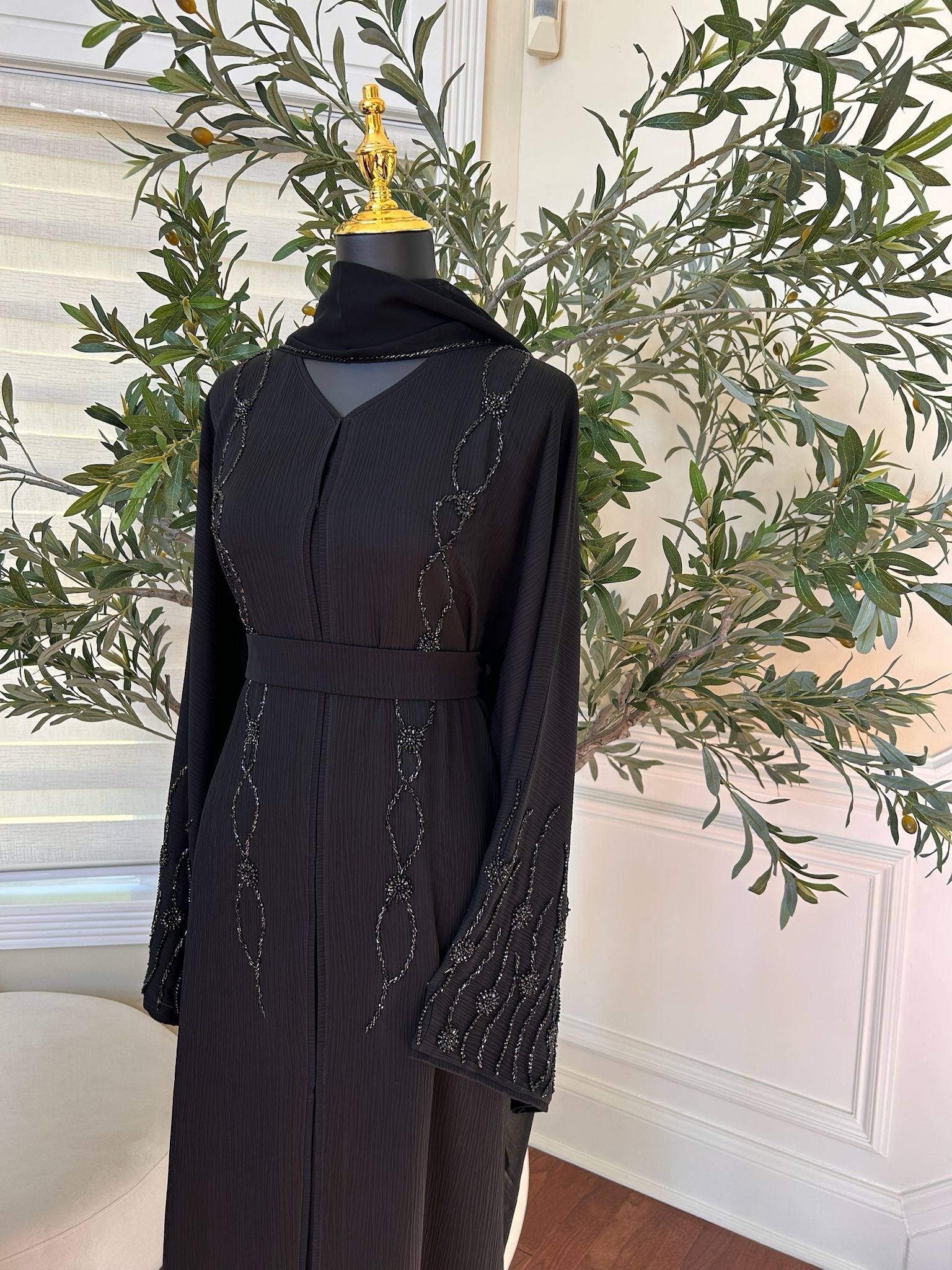 Black Elegance Charm Abaya