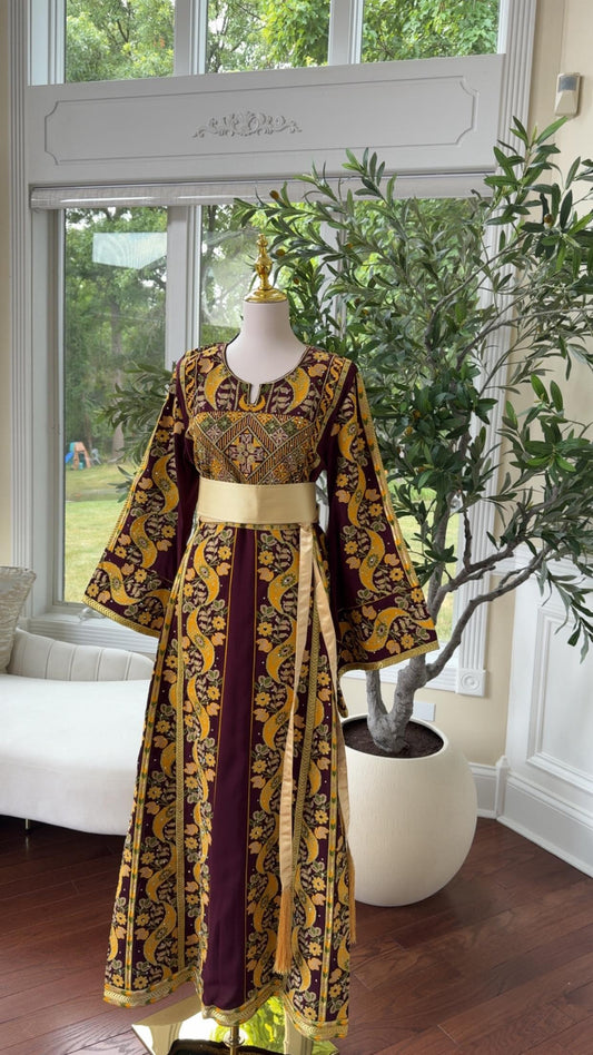 Elegant Golden Mulberry Tatreez Thobe