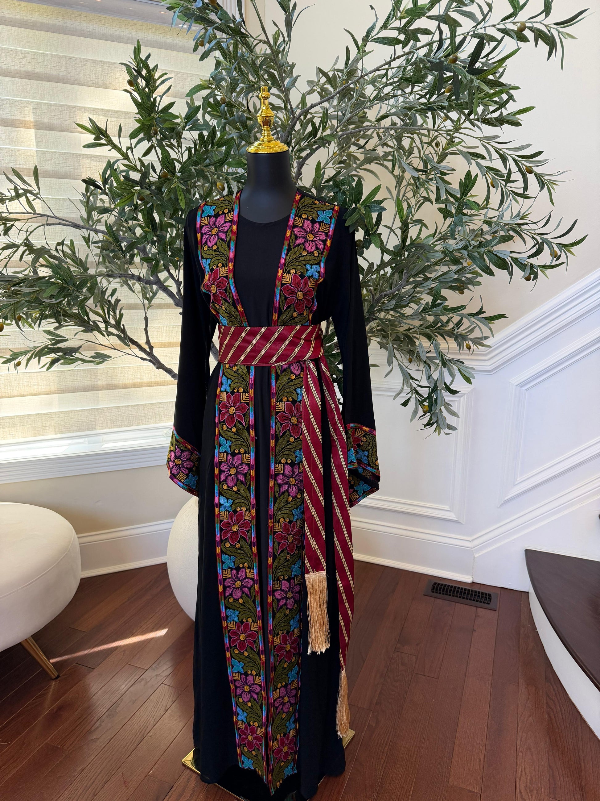 Black Embroidery Tatreez Floral Thobe