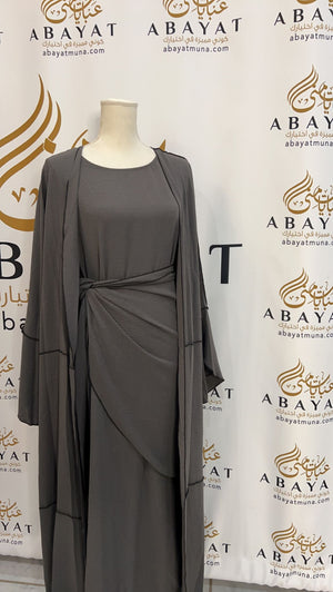 Timeless Elegance: Solid Color Abaya with Edgy Open Design