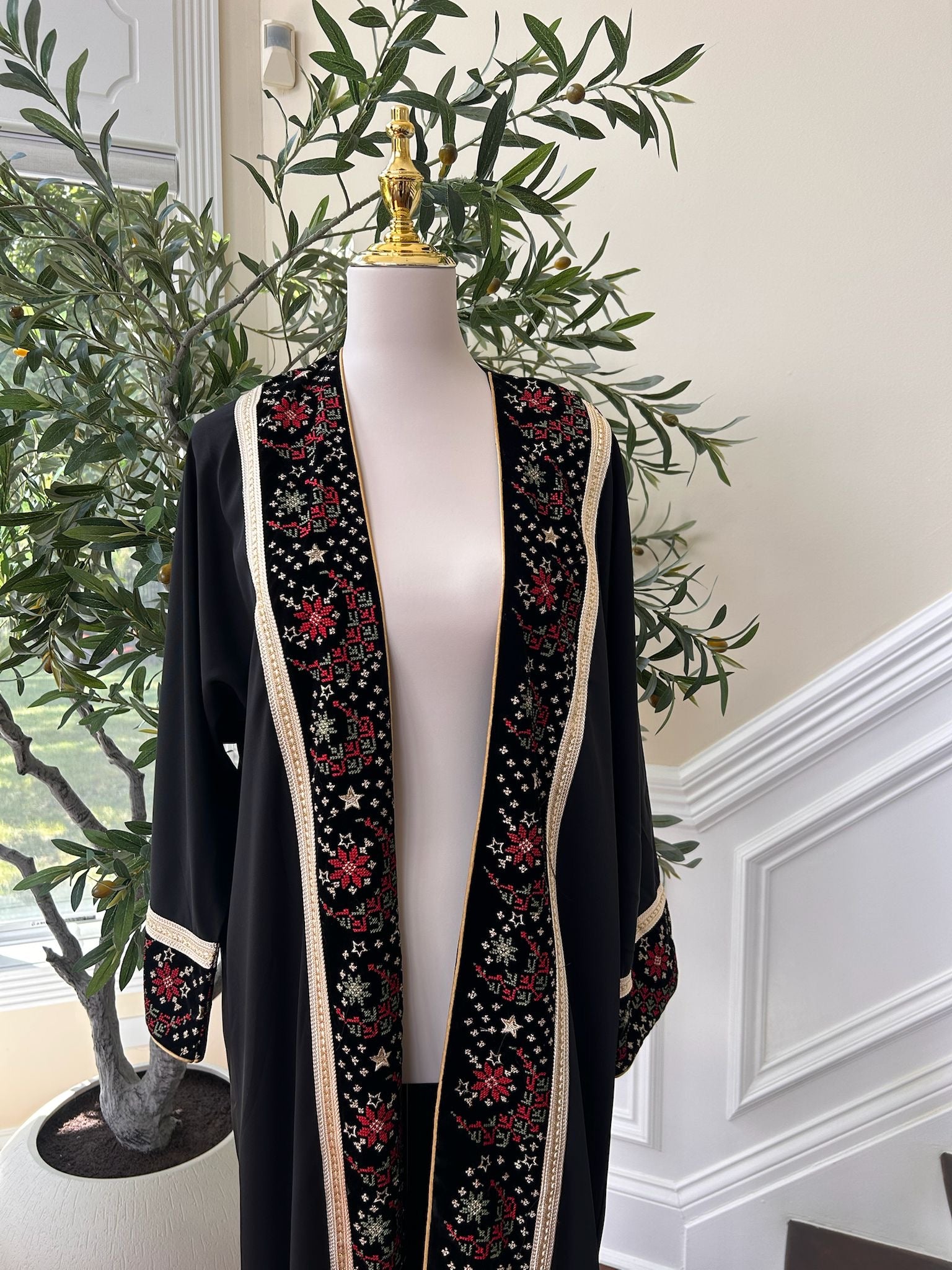 Black Detail Essence Cardigan Abaya