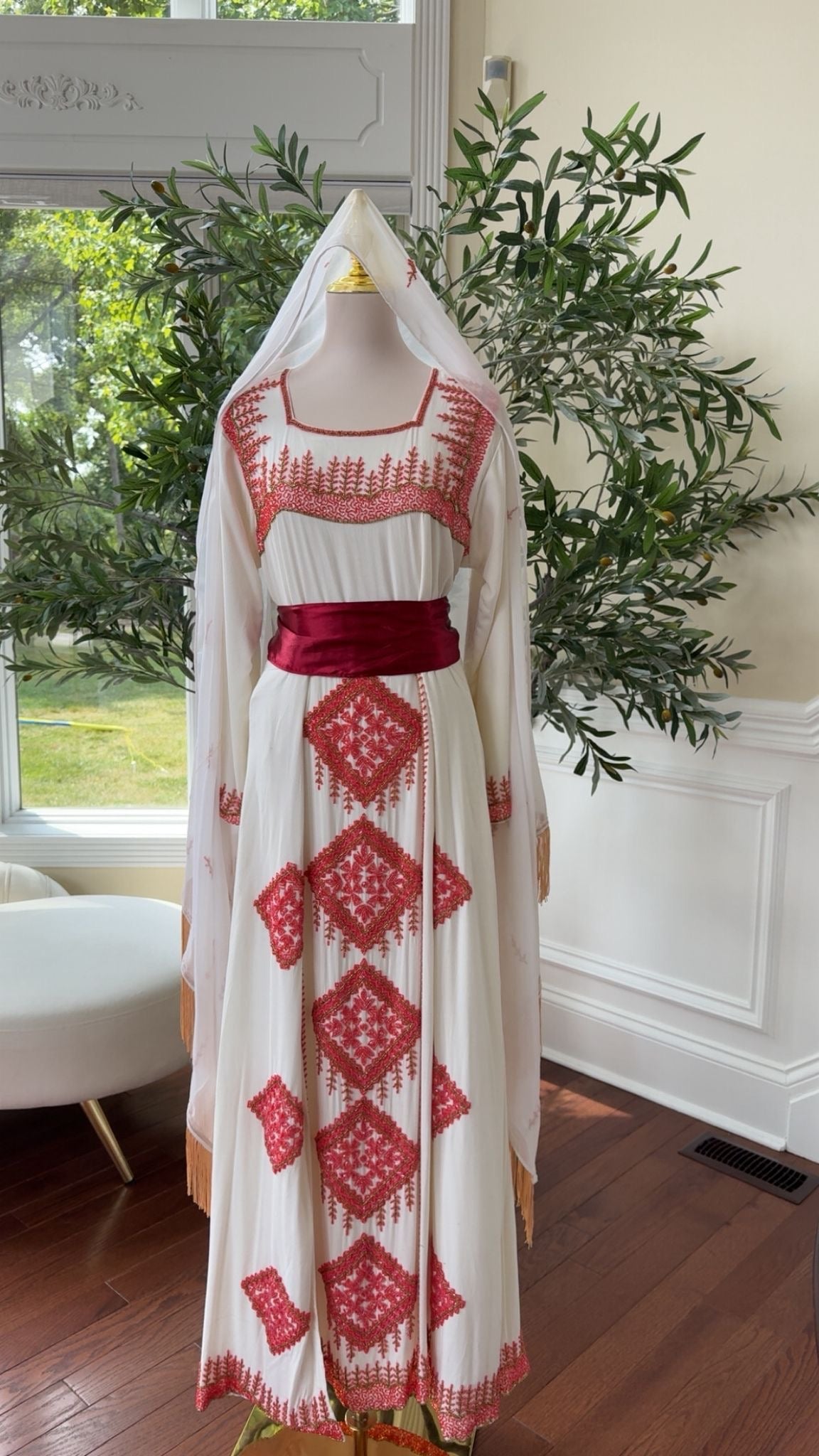 White Tatreez Red Thobe