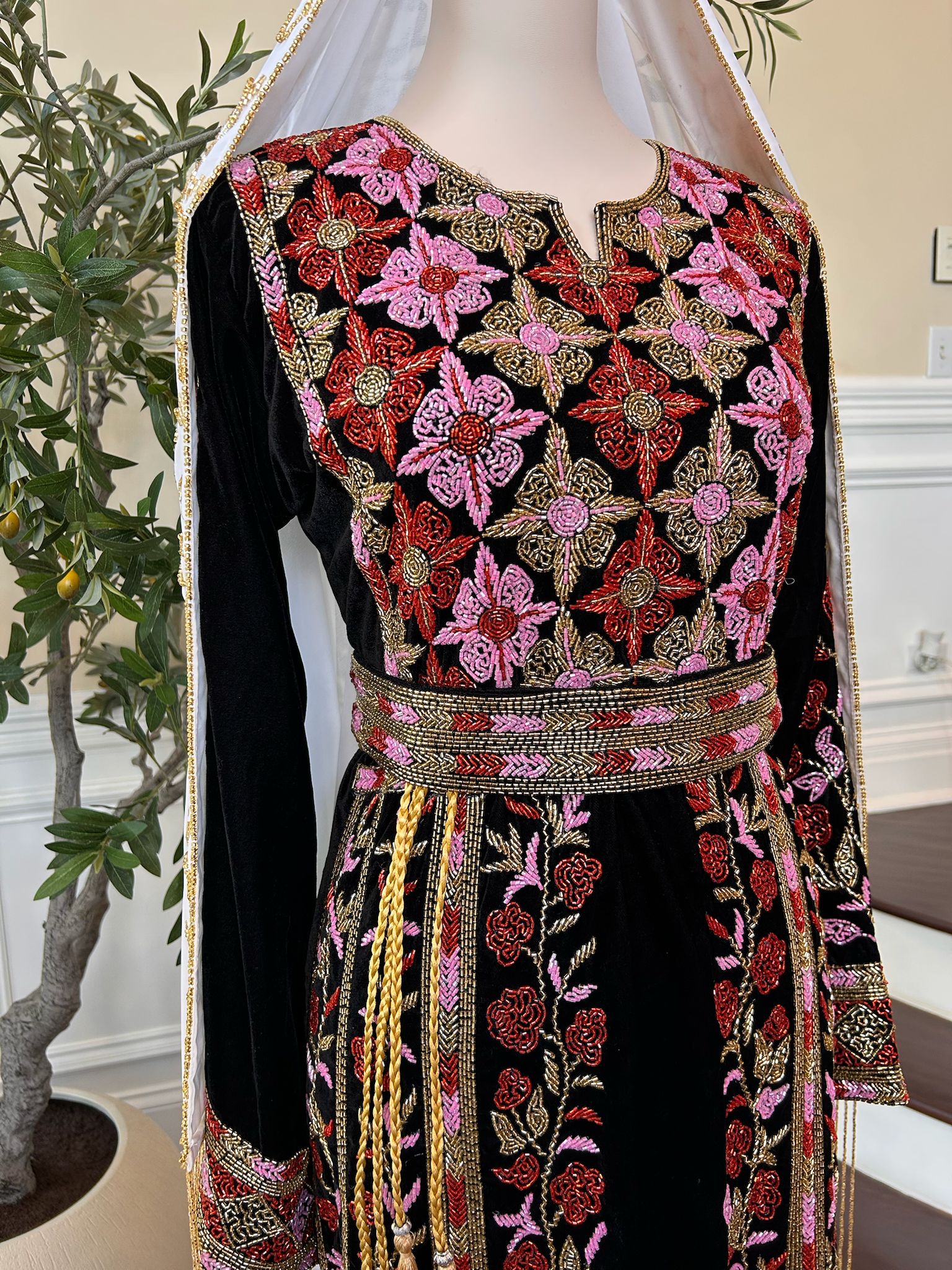 Black Velvet Stone Thobe