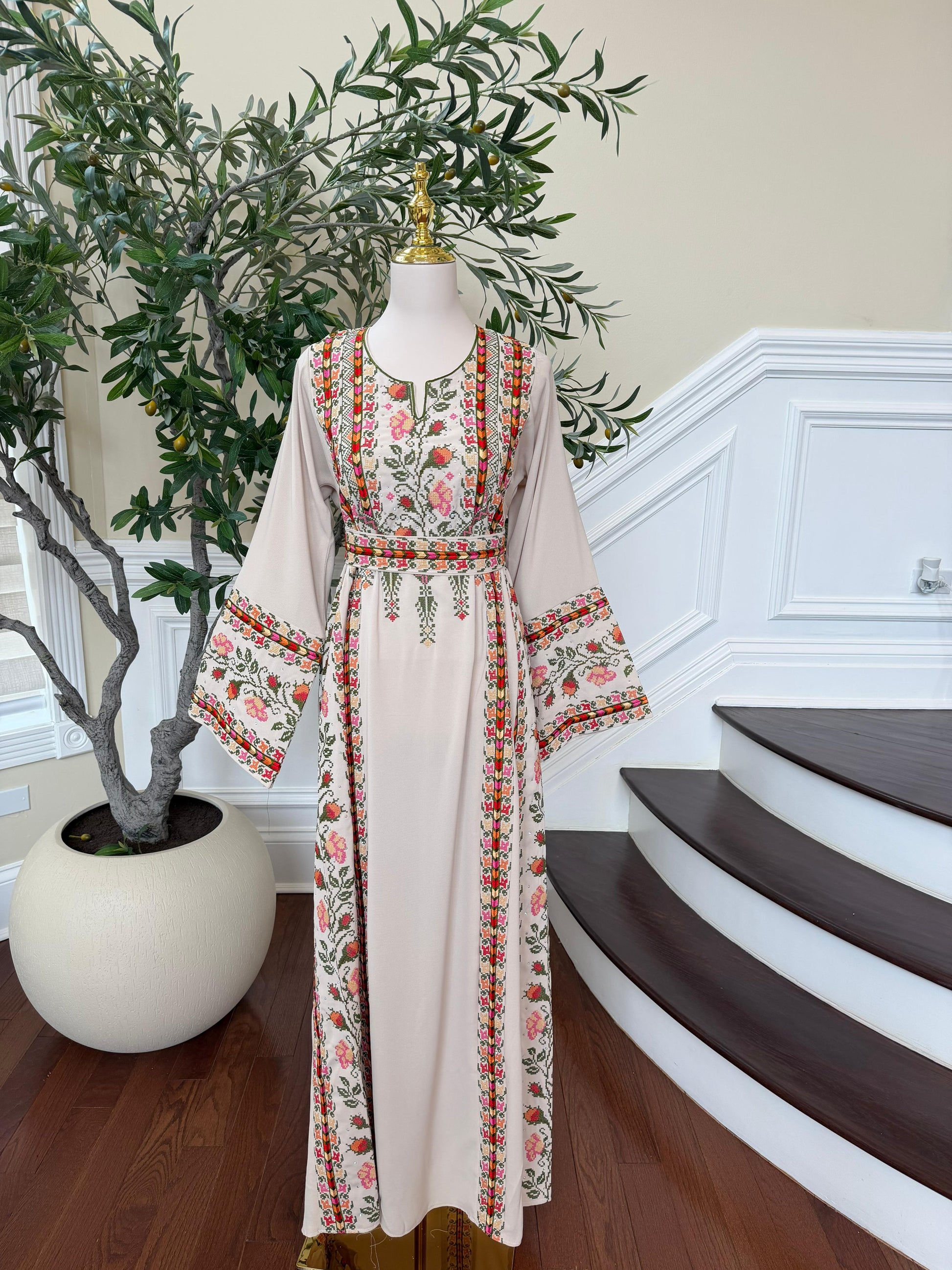 Cream Embroidery Tatreez Thobe