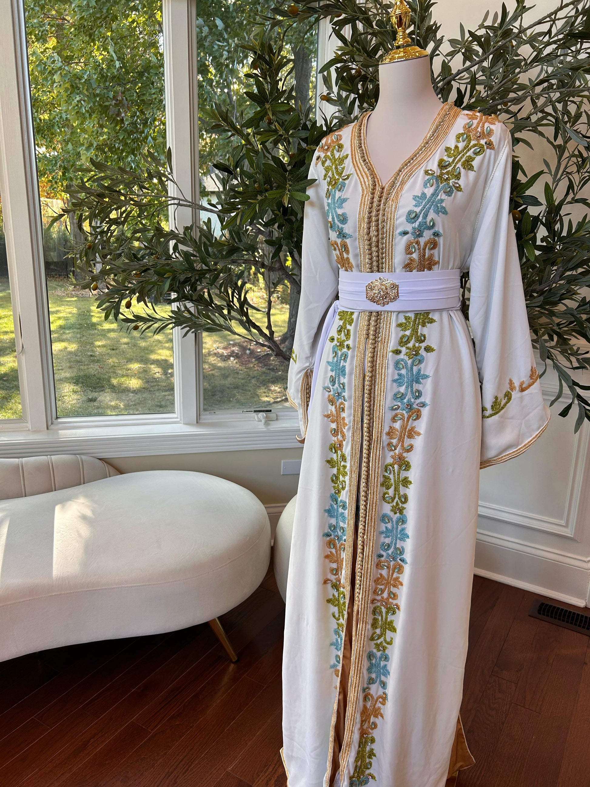 White Royale Beaded Embellished Kuftan