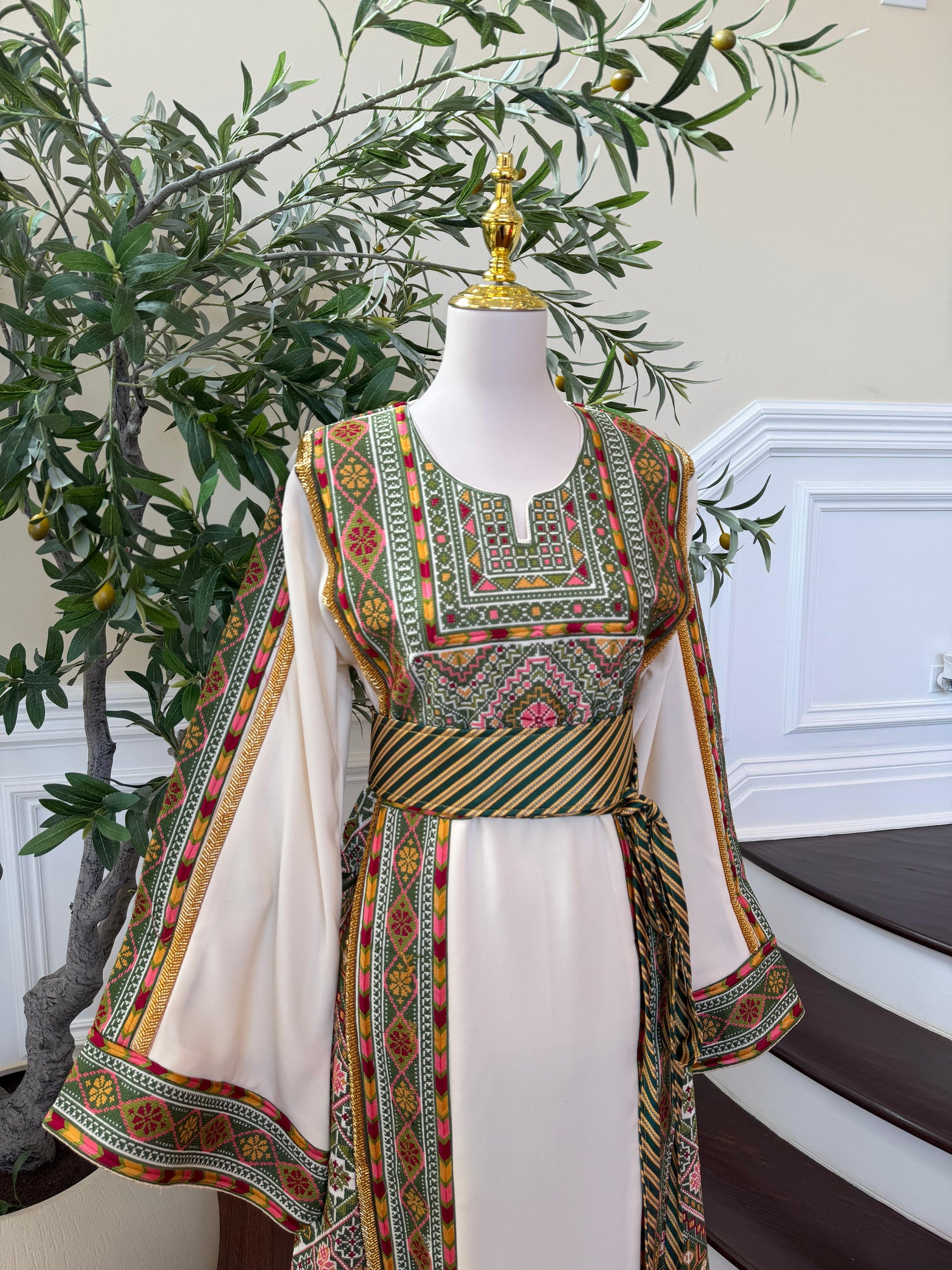 Olive Heritage: Off White Embroidered Tatreez Sabal Kharaz Thobe