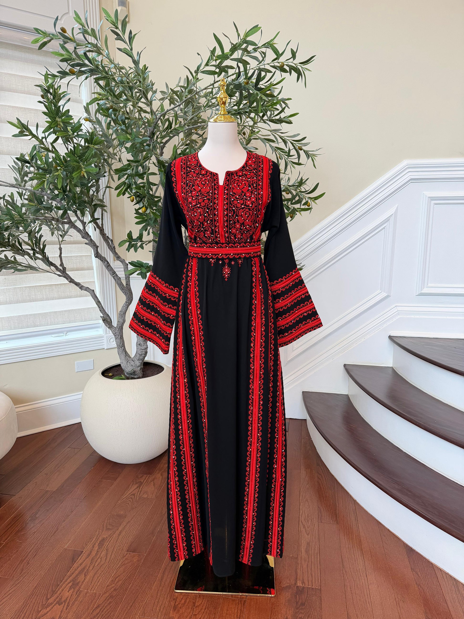 Black Embroidery Tatreez Red Heritage Thobe