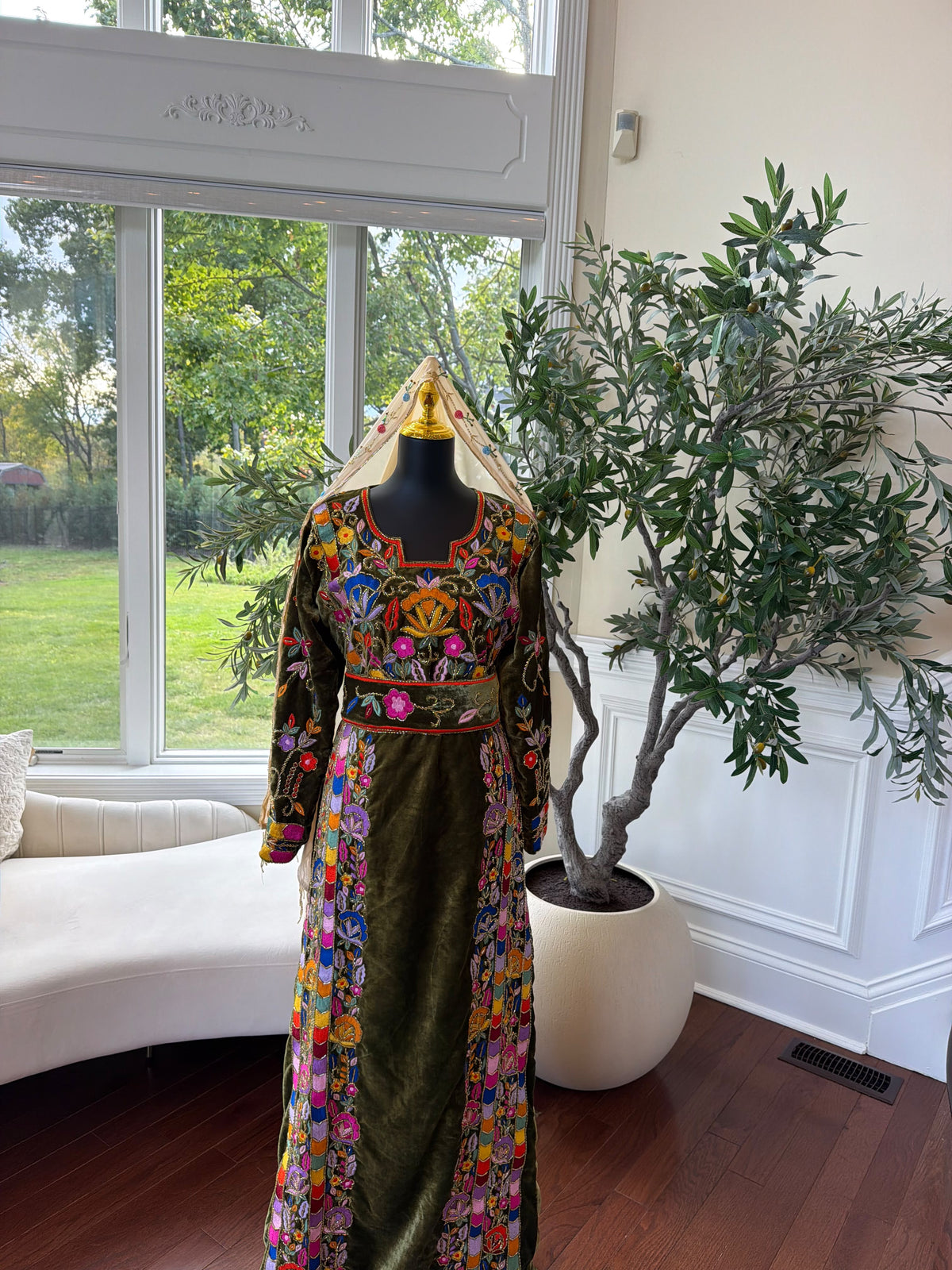 Elegant Olive Green Velvet Thobe with Vibrant Floral Embroidery