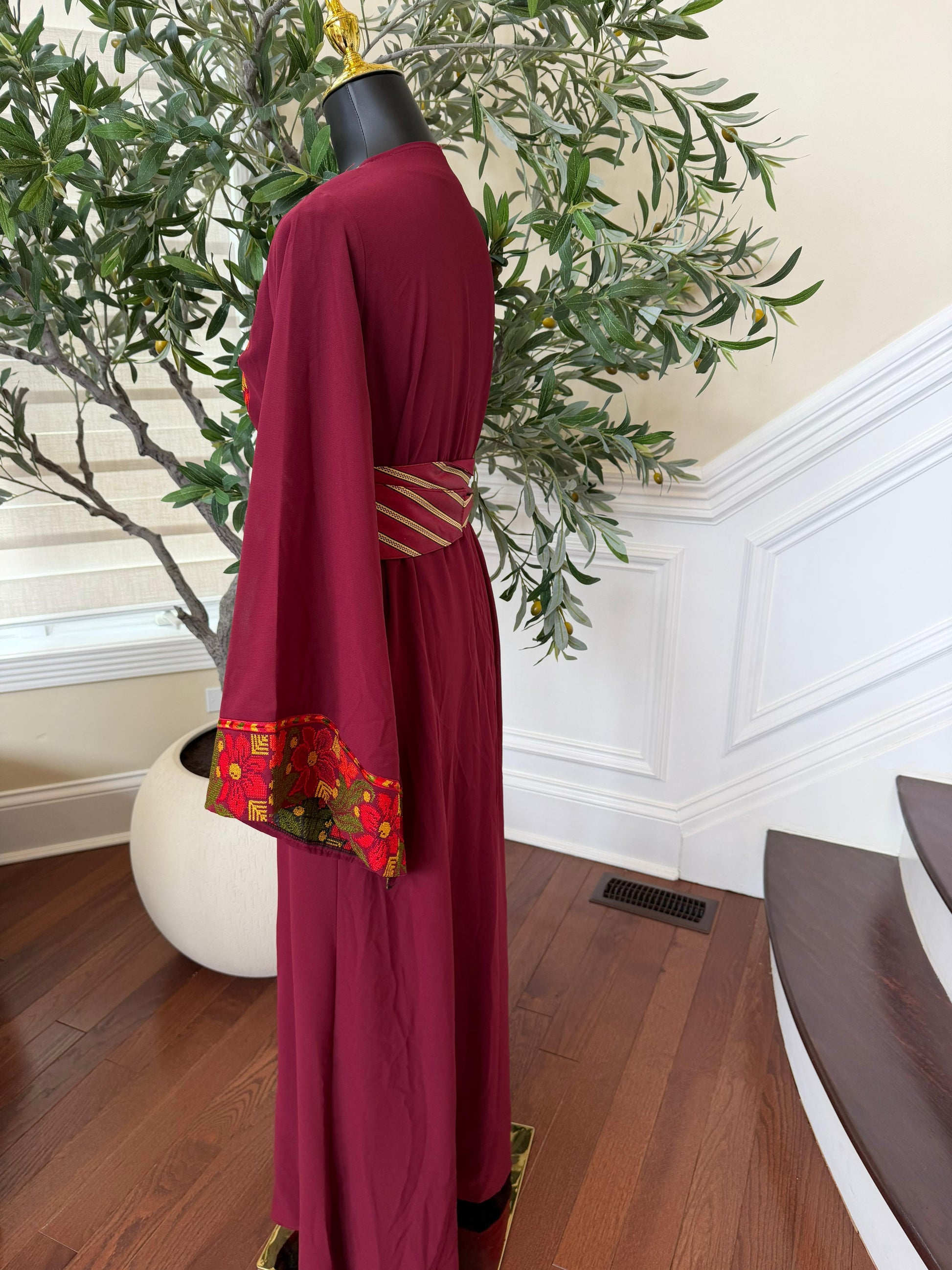 Red Embroidery Floral Tatreez Thobe
