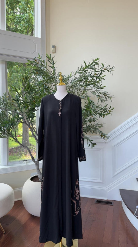Black Luxe Zipper Abaya – Blush Embroidery Elegance