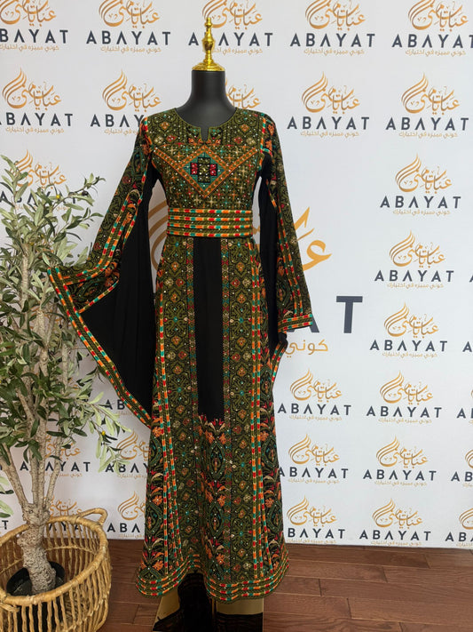 Elegant Black Embroidery Green Tatreez Thobe / A