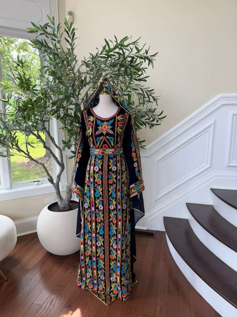 Black Beaded Stone Embroidered Thobe
